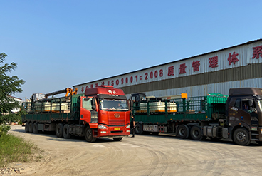 定制90型小型旋挖鉆機兩臺齊發(fā)